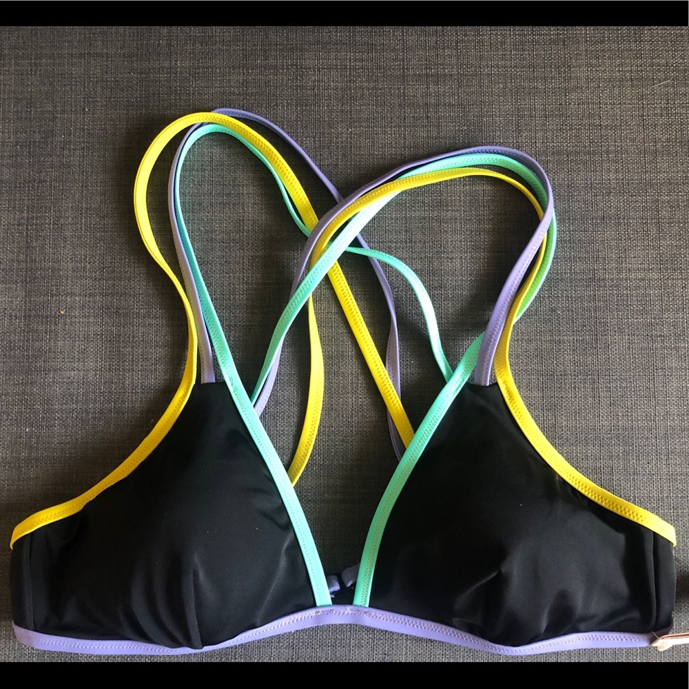 Victoria Secret Swim top - NWT - L - Triangle Too